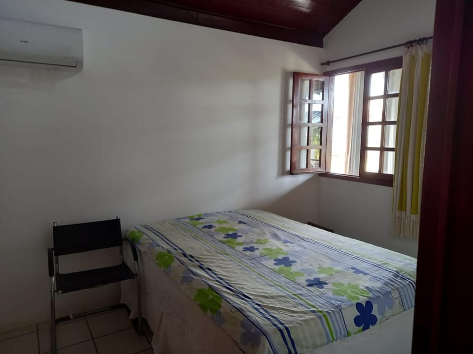 Bed, air conditioner