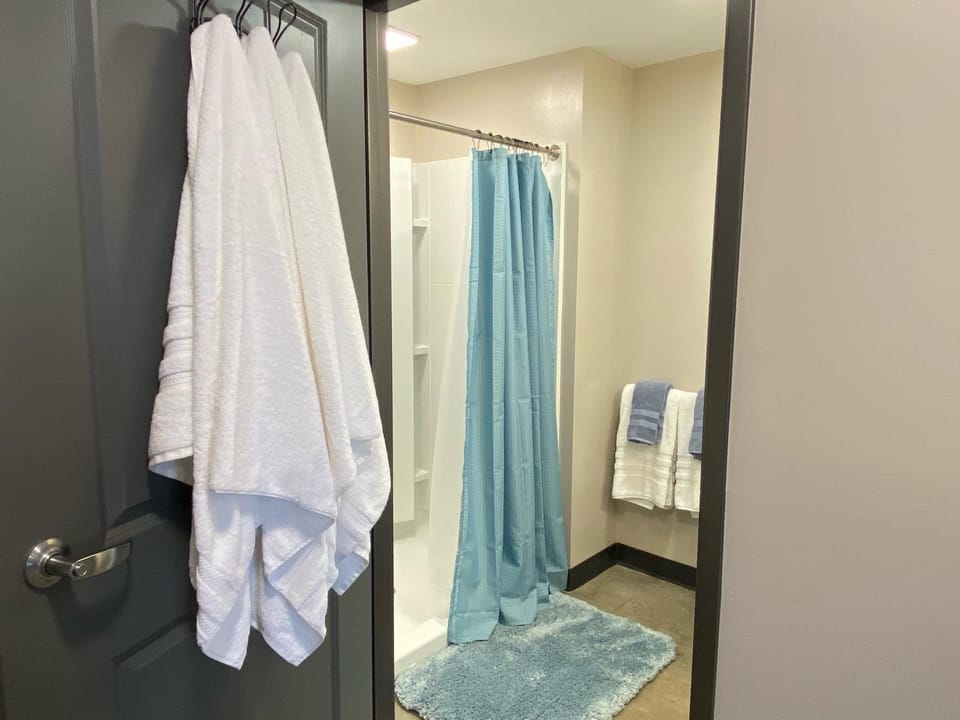 Bathroom, towels