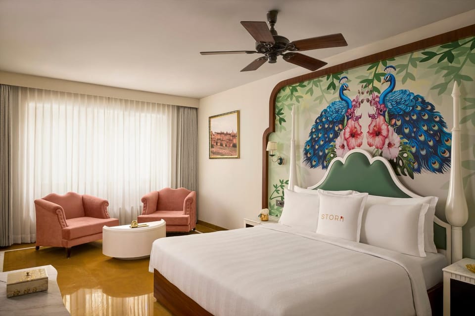 Bed, Photo of the whole room, Seating area, Bedroom