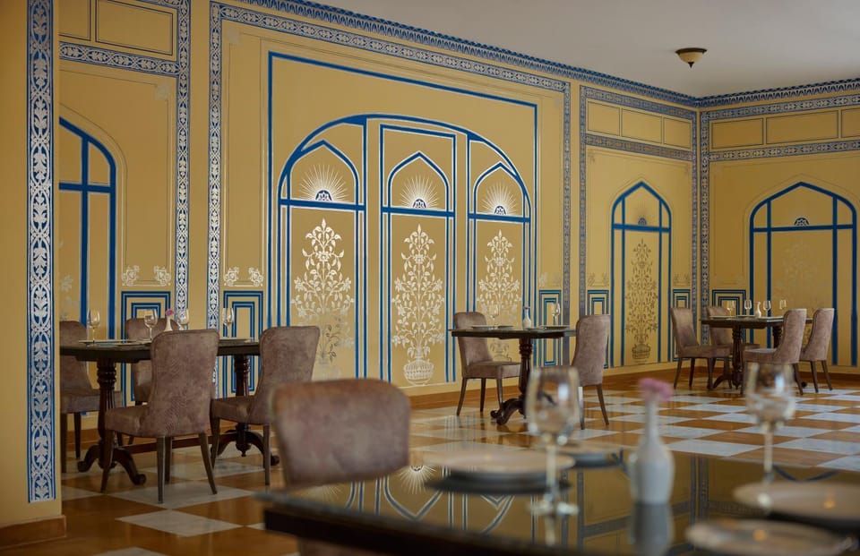 Restaurant/places to eat, Seating area