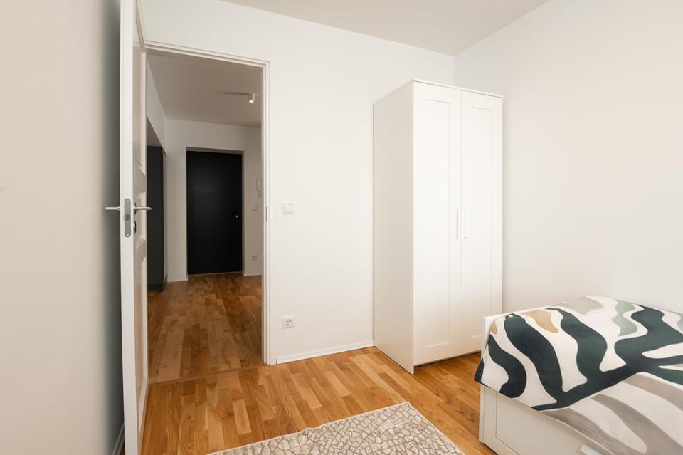 Bedroom, wardrobe