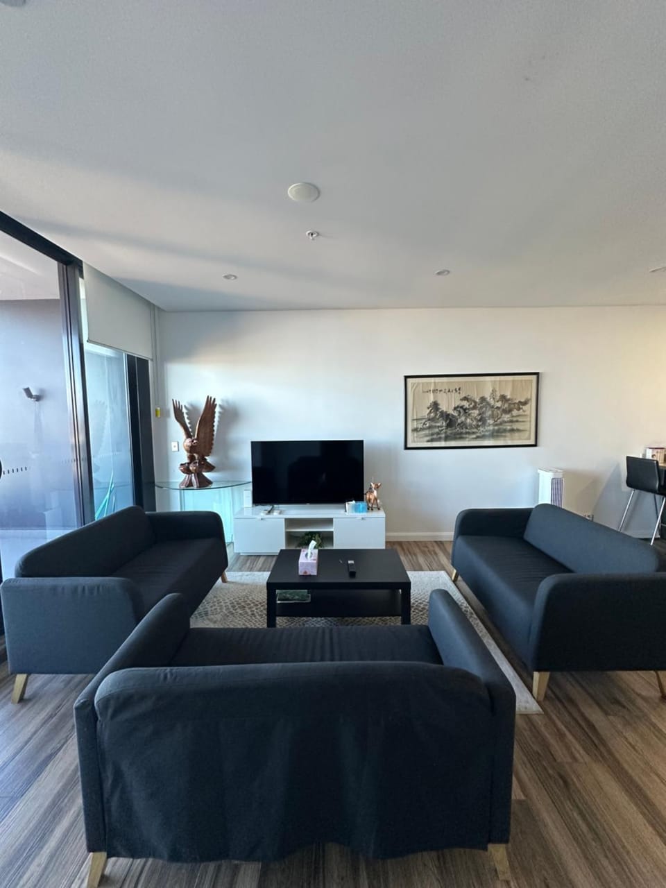 Communal lounge/ TV room, TV and multimedia, Living room, Seating area, Evening entertainment