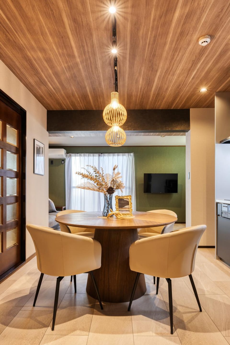 Kitchen or kitchenette, Living room, Dining area