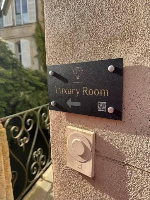 Luxury Room - Havre de paix avec jacuzzi privé Apartment in Grand Est