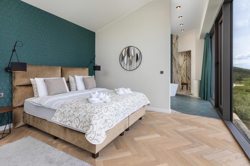 Villa Panoramica with heated pool and sauna Villa in Primorje-Gorski Kotar County