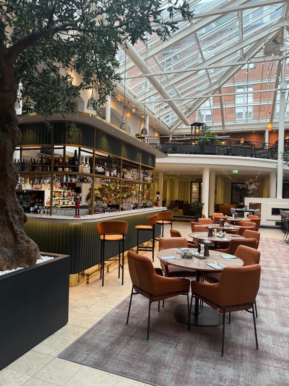 Property building, Restaurant/places to eat