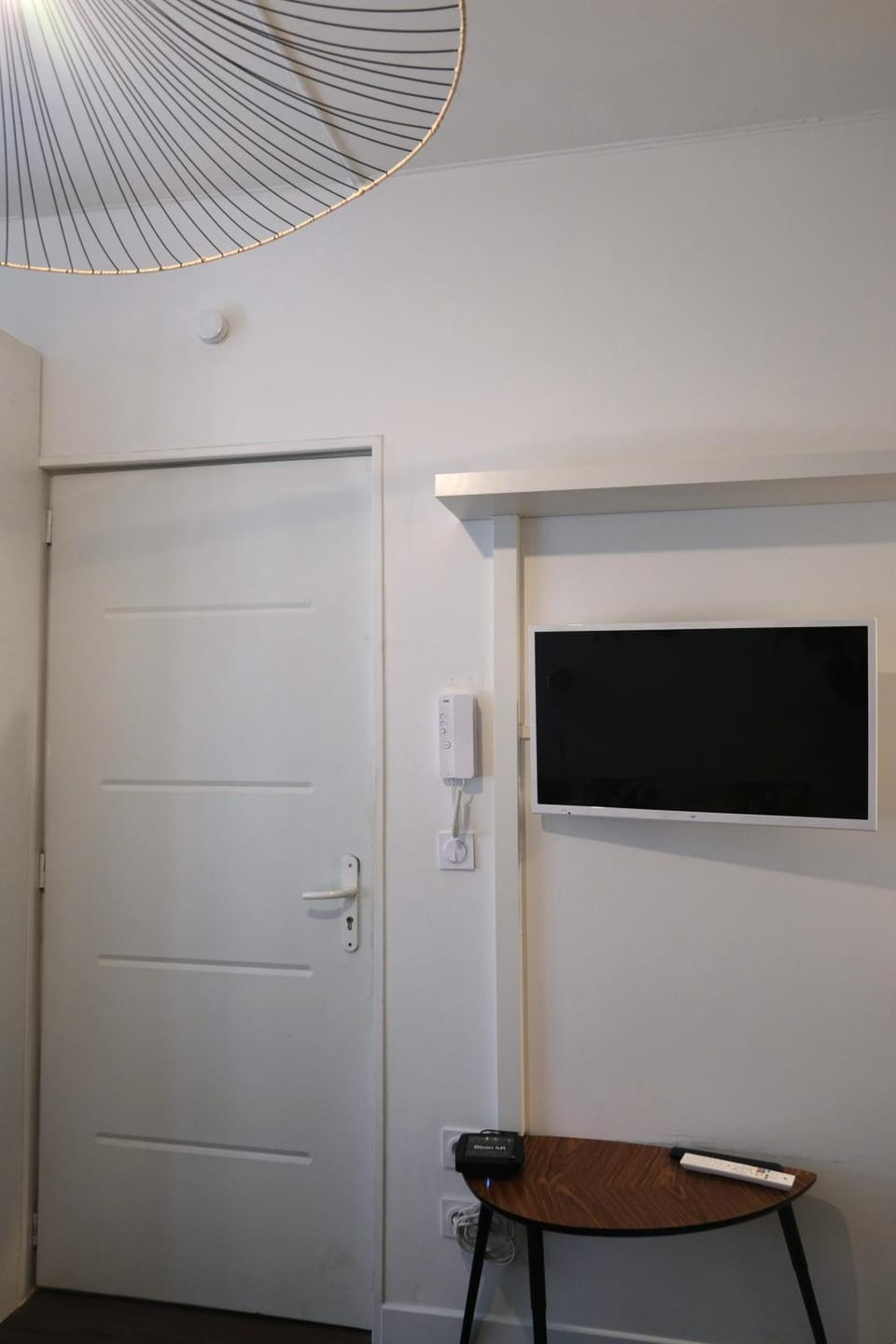 Facade/entrance, Seating area, internet