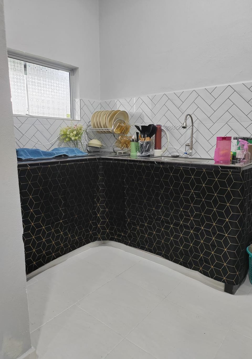 Kitchen or kitchenette, Food and drinks, Food