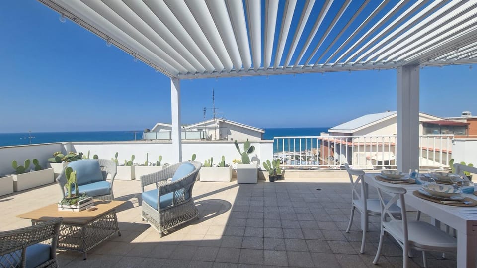 RoofTop Anzio - a 100m dalla spiaggia con vista a 360 Apartment in Anzio