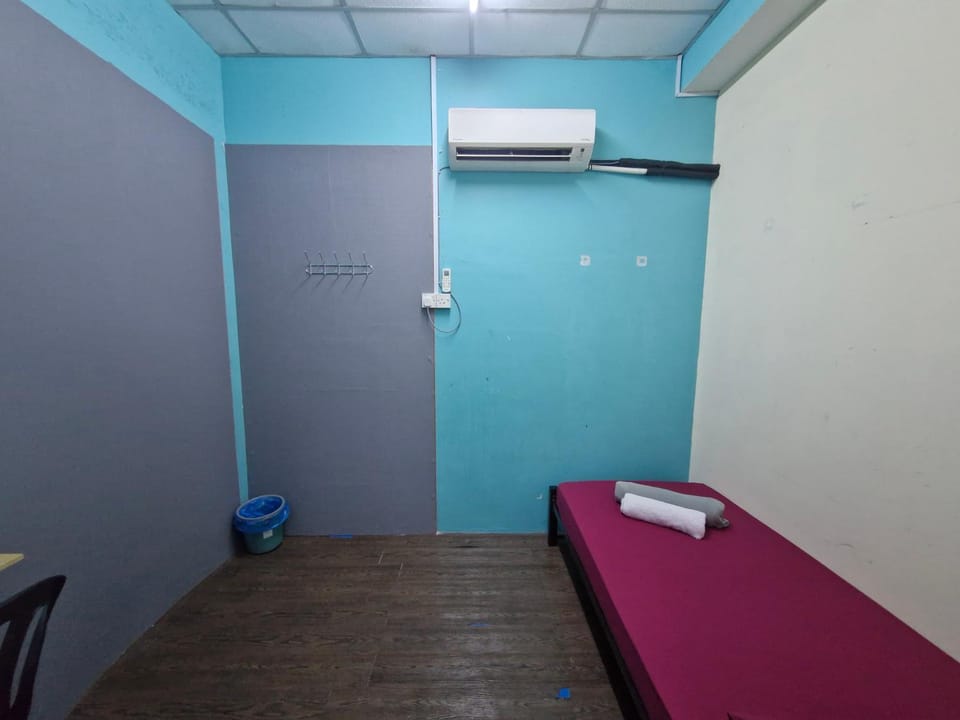 Bed, Photo of the whole room, Bedroom, air conditioner