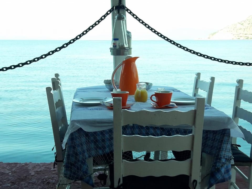 Restaurant/places to eat, Sea view, Continental breakfast