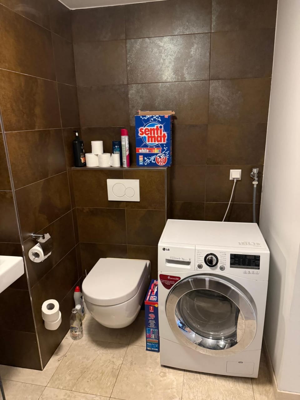 Toilet, Bathroom, washing machine