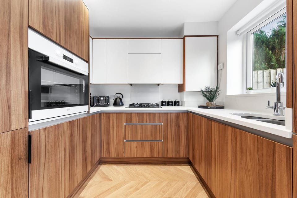 Kitchen or kitchenette, dishwasher