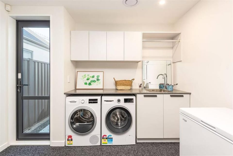 laundry, washing machine, dryer