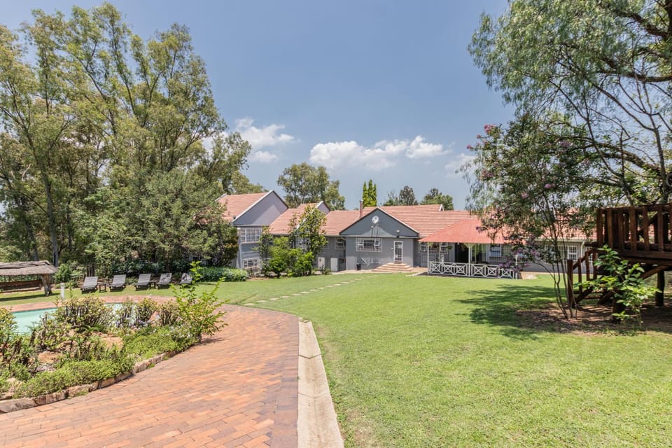 Property building, Garden, Garden view