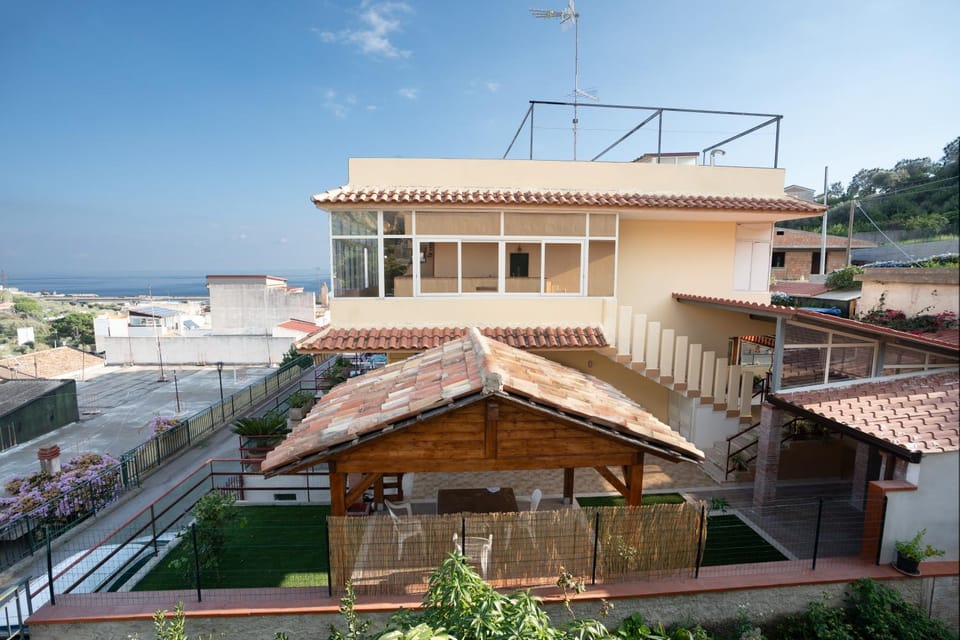 Property building, Patio, Day, Natural landscape, View (from property/room), Balcony/Terrace, Sea view