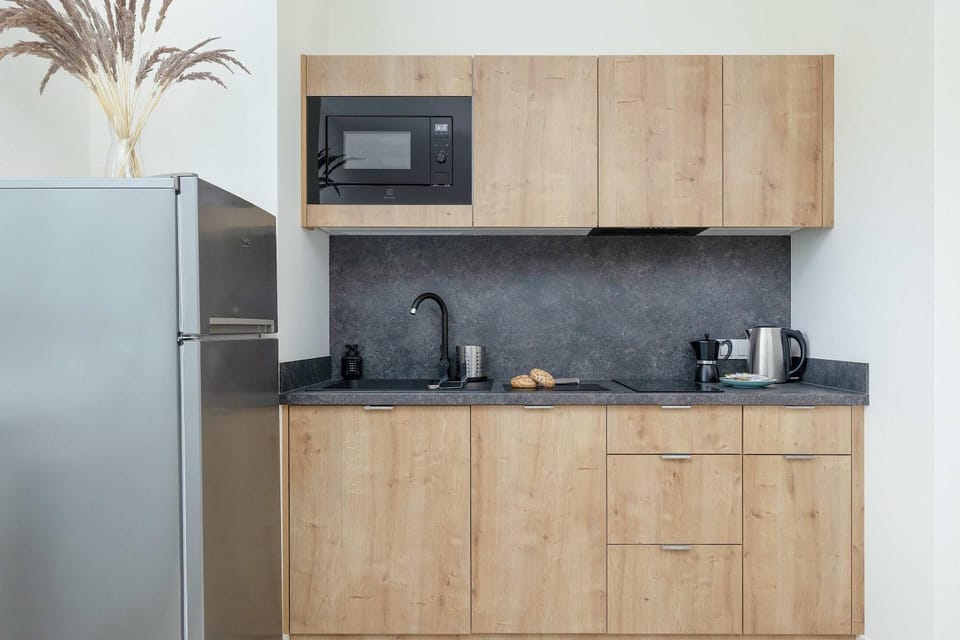 Coffee/tea facilities, Kitchen or kitchenette, oven, pet friendly, stove