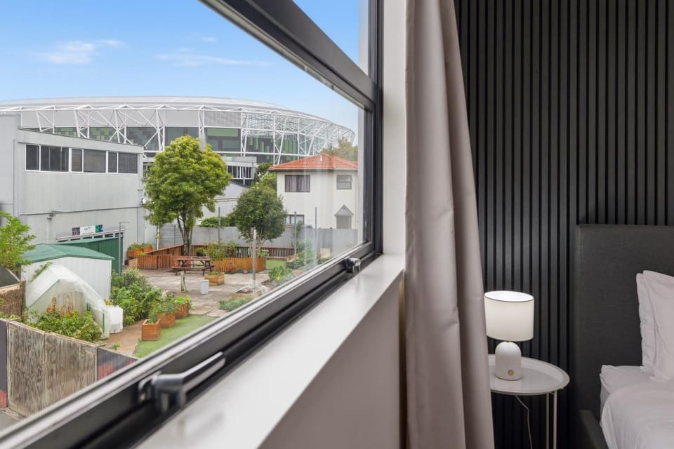 View (from property/room), Bedroom, Landmark view