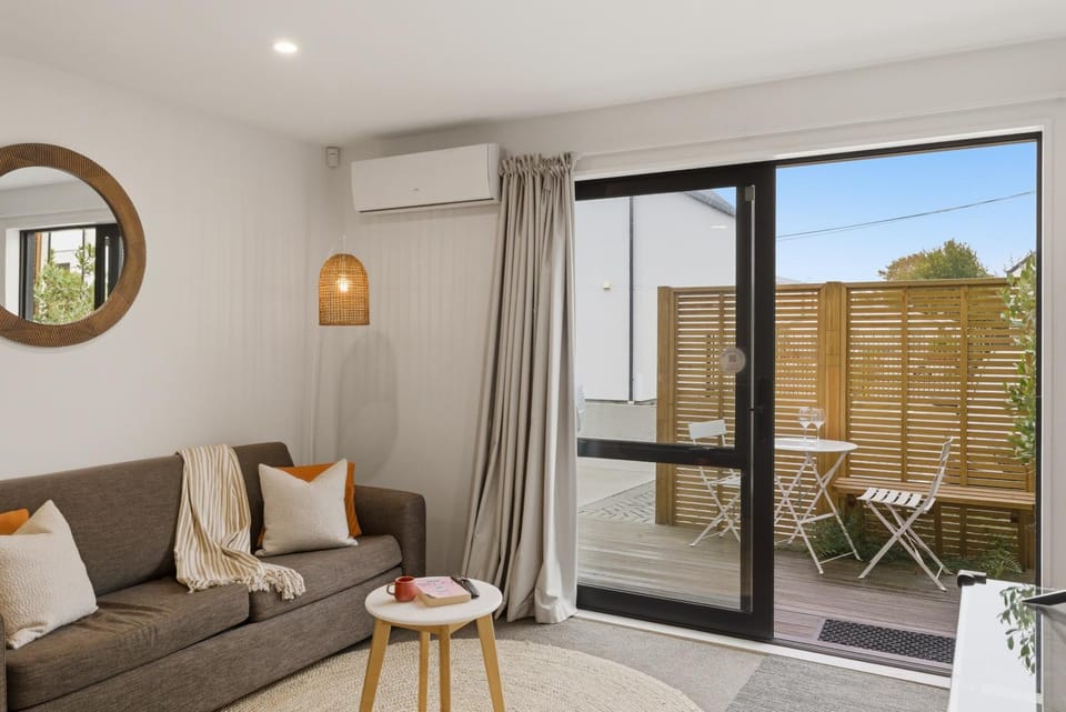 3BRM 3 Bathroom Central townhouse free car park Apartment in Christchurch
