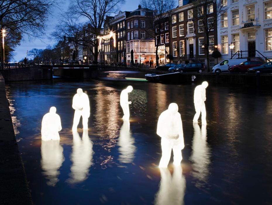 Nearby landmark, Night, People