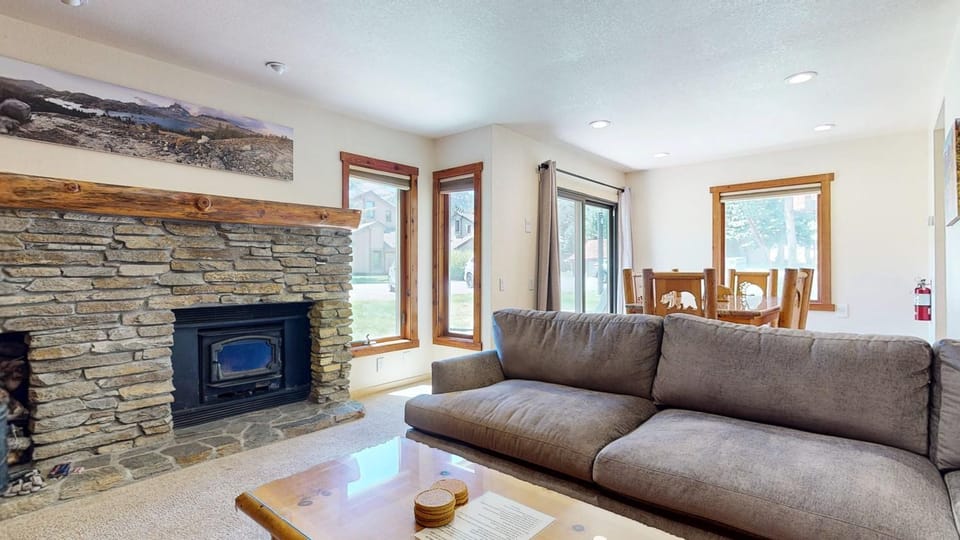Snowcreek II #279 condo Apartment in Mammoth Lakes