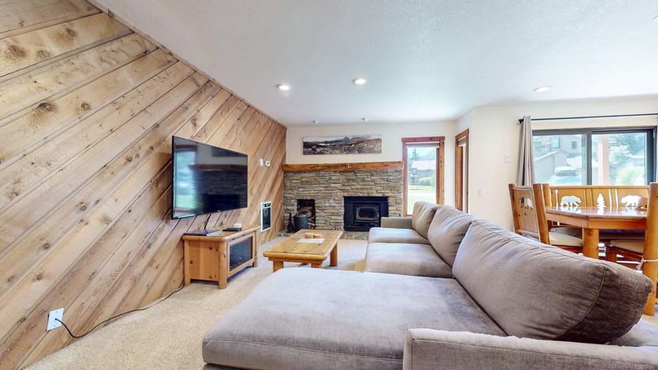 Snowcreek II #279 condo Apartment in Mammoth Lakes