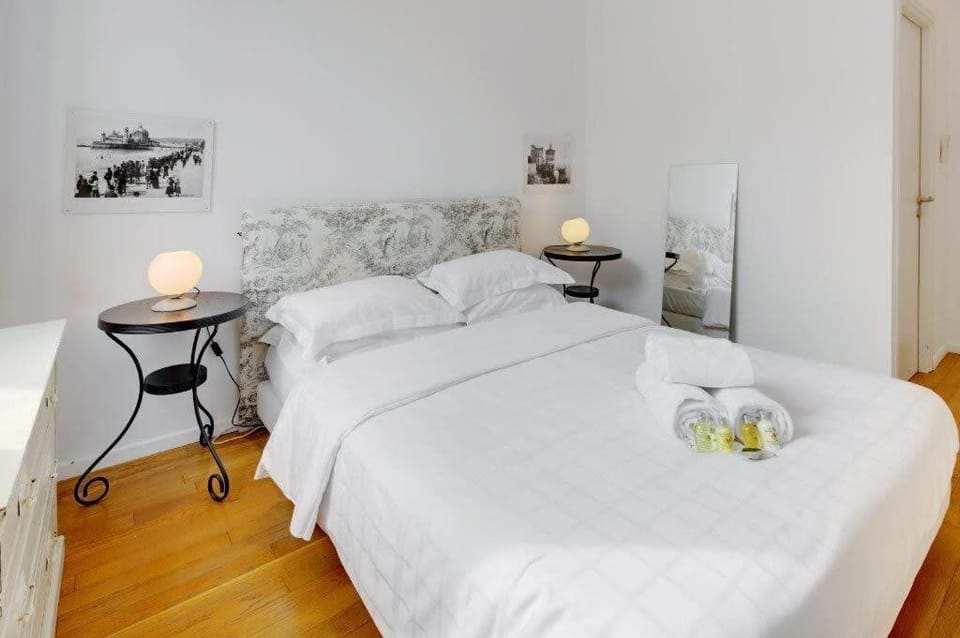 Rue Fodere location Port area Apartment in Nice