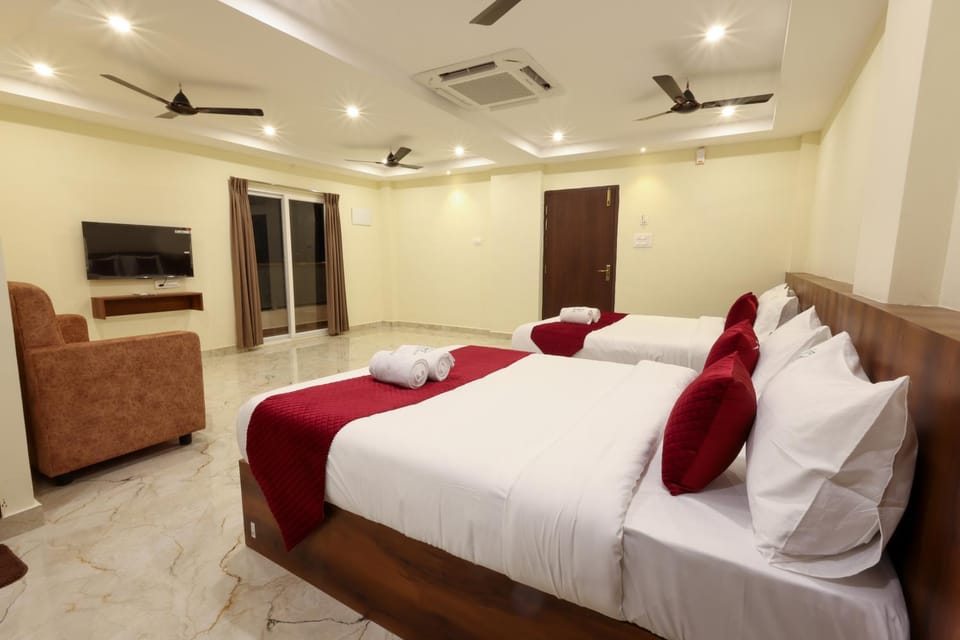 TV and multimedia, Photo of the whole room, Bedroom, air conditioner