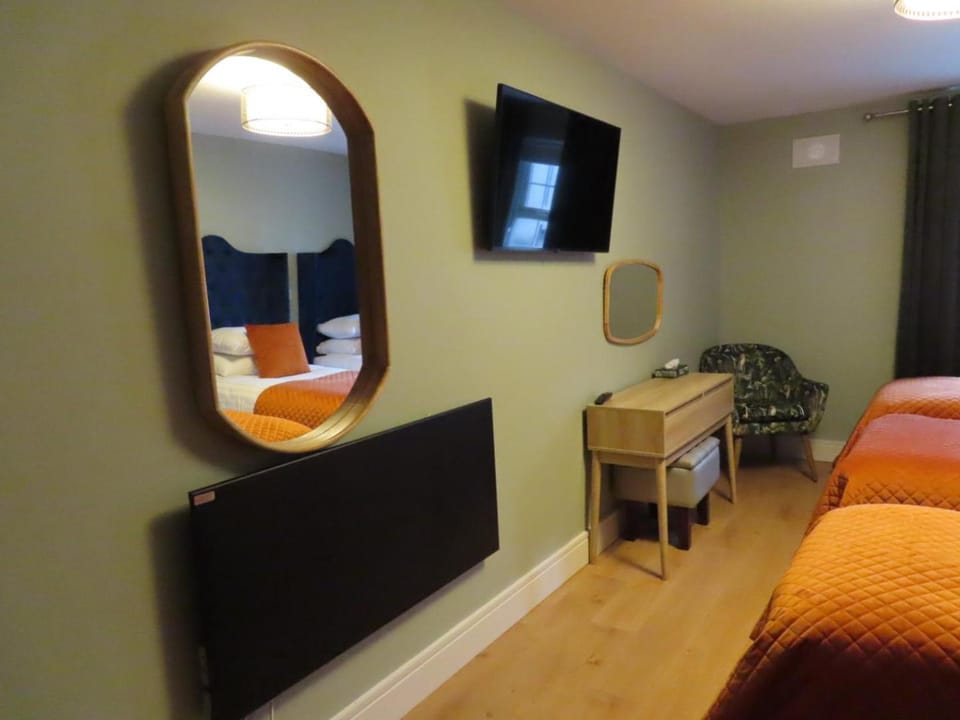 TV and multimedia, Seating area