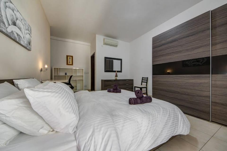 Modern Apt in Luxury Complex St Julians Apartment in Saint Julians