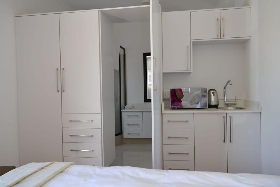 14 Kiaat Suites Bed and Breakfast in North West, South Africa