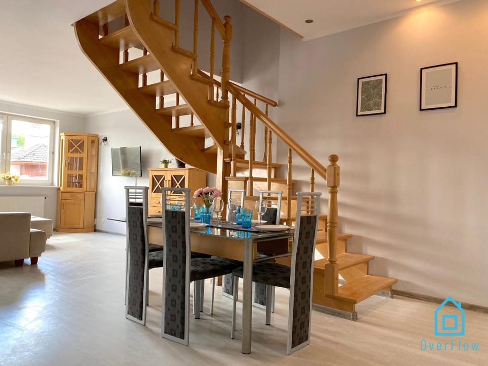 Bonjour Room - 10 Min to Old Town Gdańsk,PKP & Shopping Mall Vacation rental in Gdansk