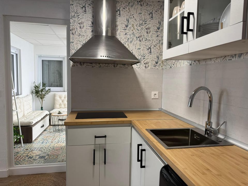 Kitchen or kitchenette, kitchen
