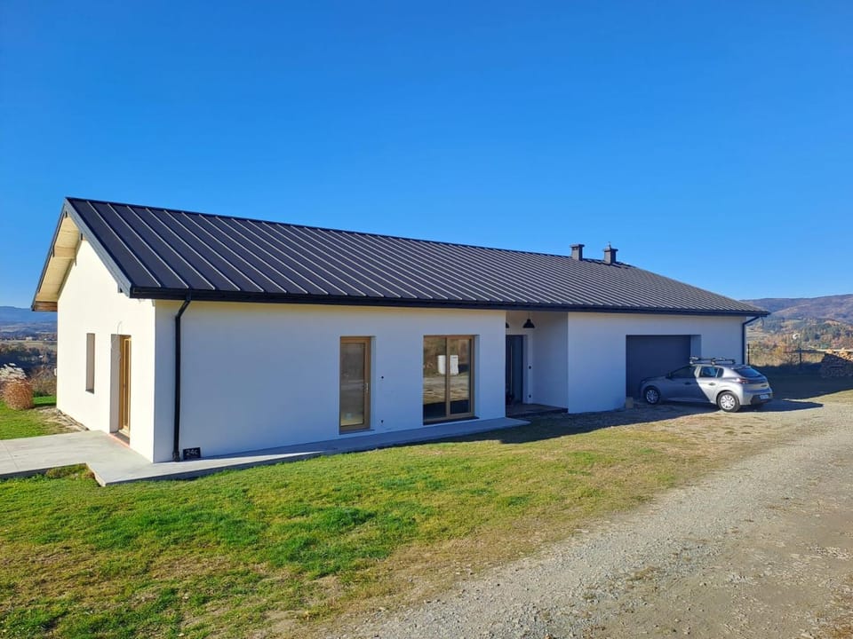 Property building, Day, Natural landscape