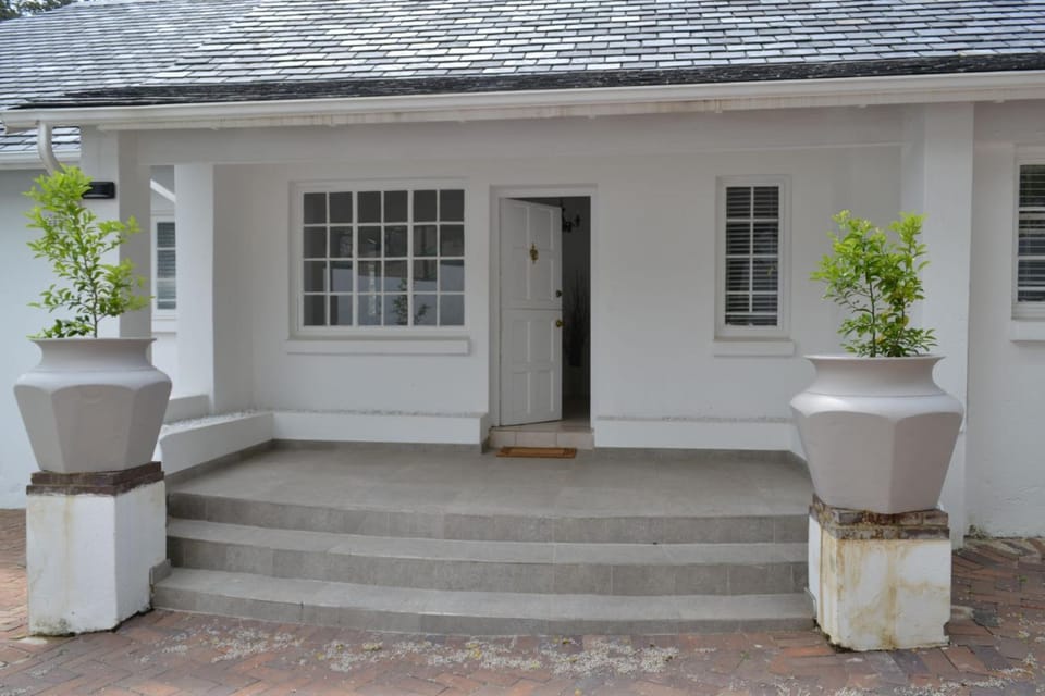2 Woodmead Suites Bed and Breakfast in Sandton