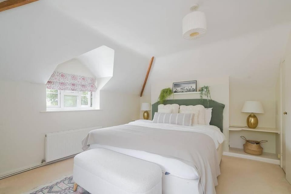 Adorable 2 bedroom guest house House in Rother District