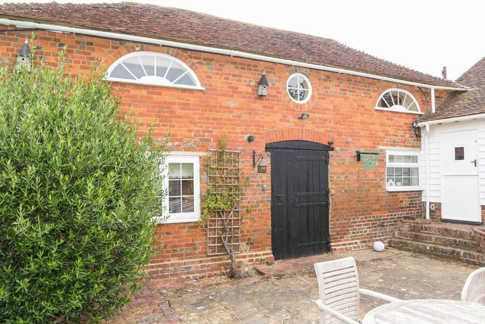 Adorable 2 bedroom guest house House in Rother District