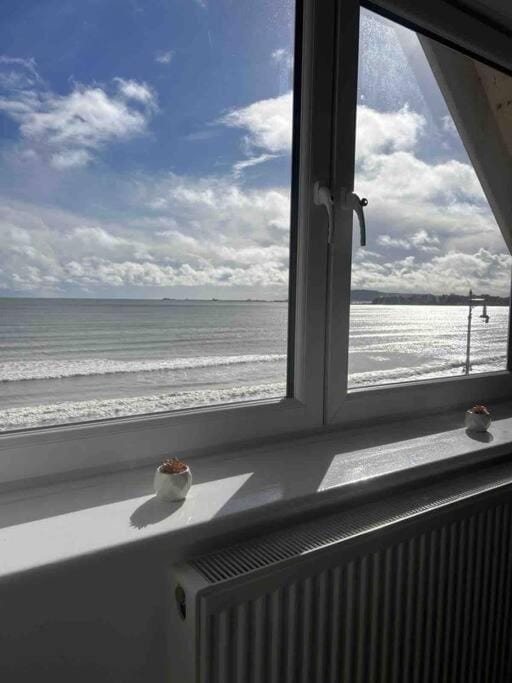 Dream Beach Apartment in Weymouth