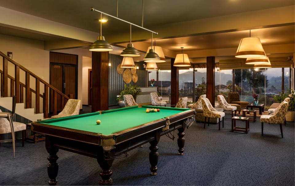 Billiard, Game Room, Living room, Seating area
