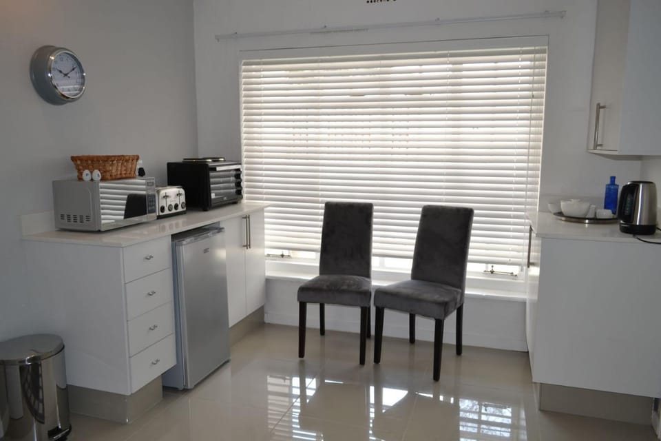 4 Woodmead Suites Bed and Breakfast in Sandton