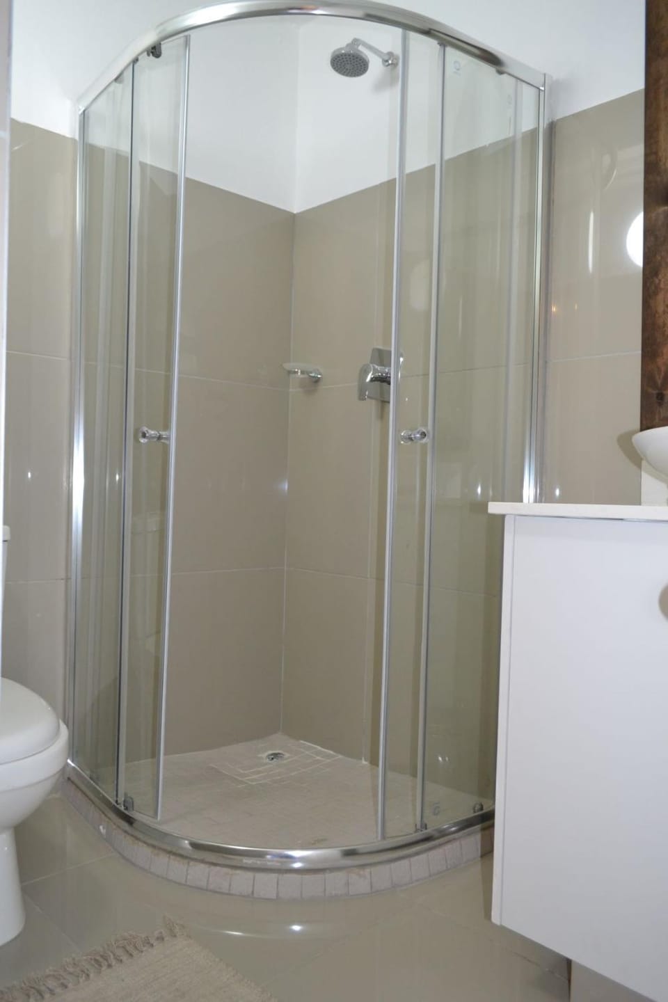 4 Woodmead Suites Bed and Breakfast in Sandton