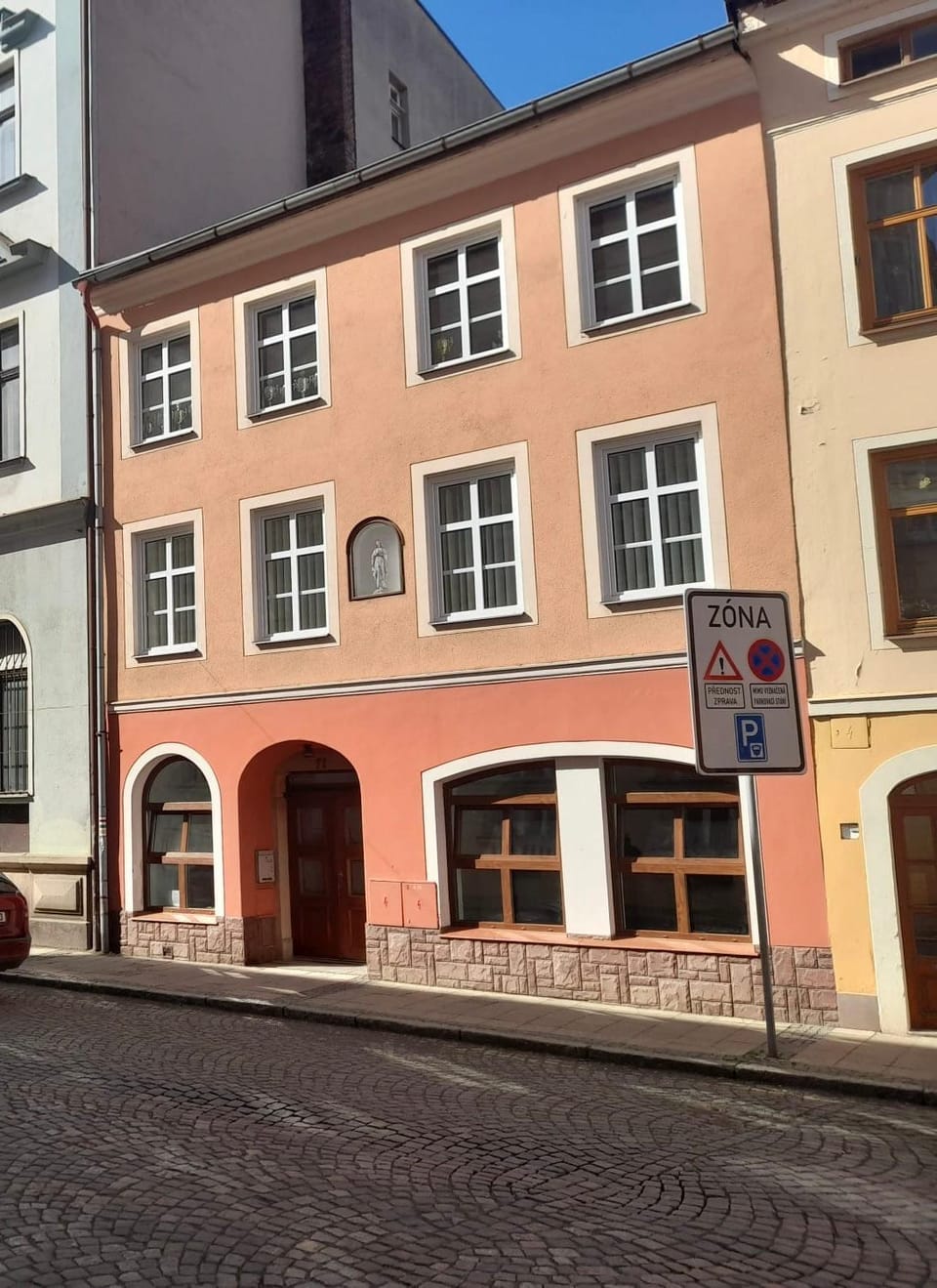 Property building, Street view