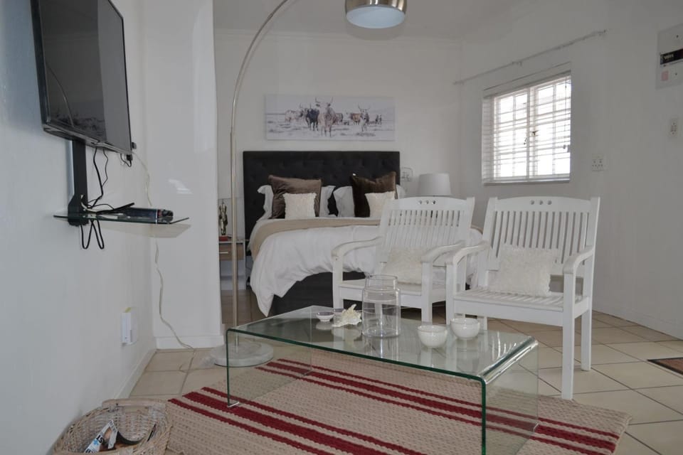 5 Woodmead Suites Bed and Breakfast in Sandton