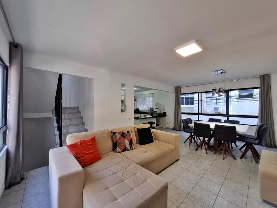 TV and multimedia, Living room, Dining area