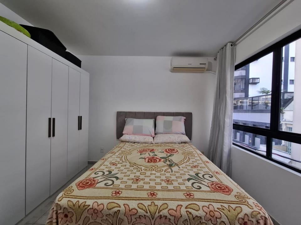 Bed, Photo of the whole room, wardrobe, air conditioner
