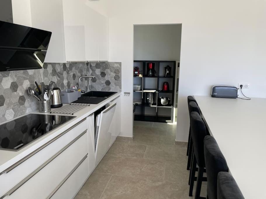 Kitchen or kitchenette, Dining area, pet friendly, stove, toaster