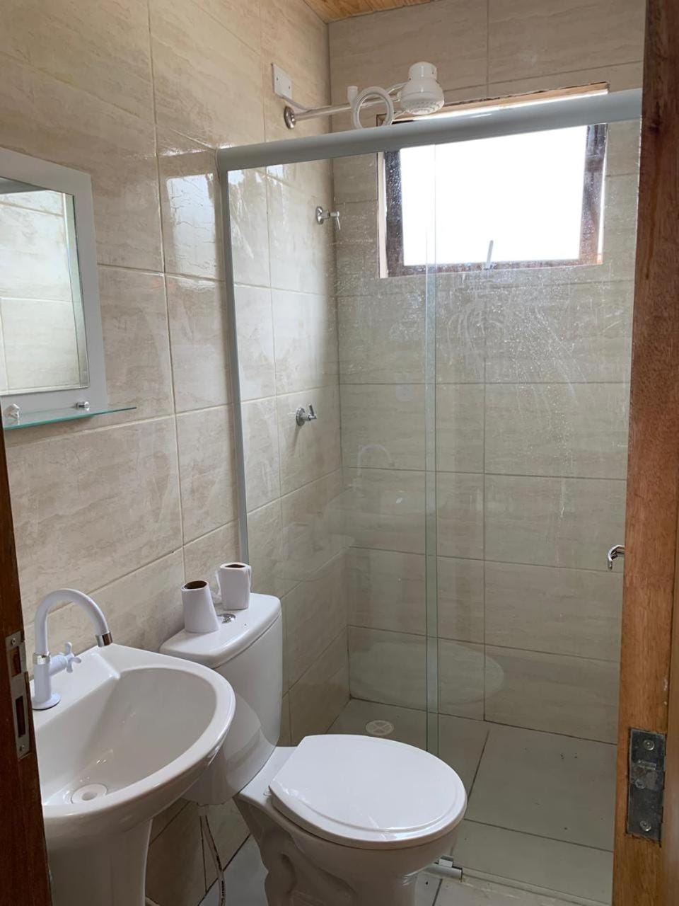 Shower, Toilet