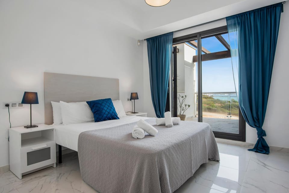 Bed, Other, Bedroom