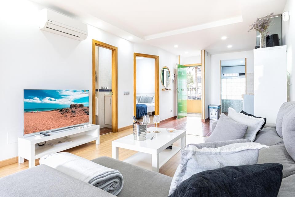 TV and multimedia, Living room, air conditioner