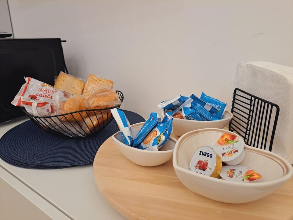 Food and drinks, Food, Breakfast, Buffet breakfast